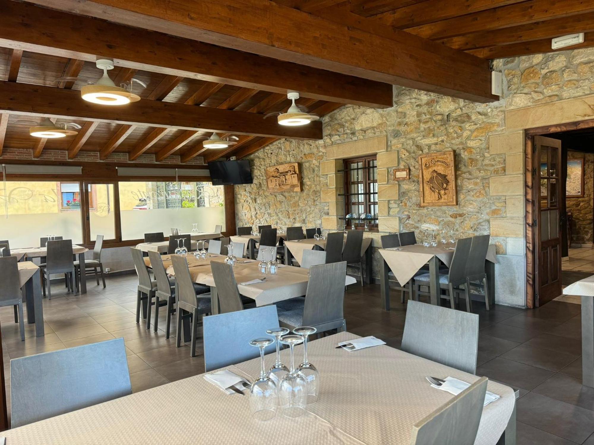 Bed and Breakfast La Venta De Quijas Екстер'єр фото